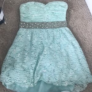 Gorgeous prom dress